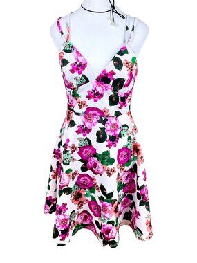XOXO Floral Dress 00s Knit White Pink Multi (M)